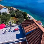 Tonka's Terrace * Suđurađ